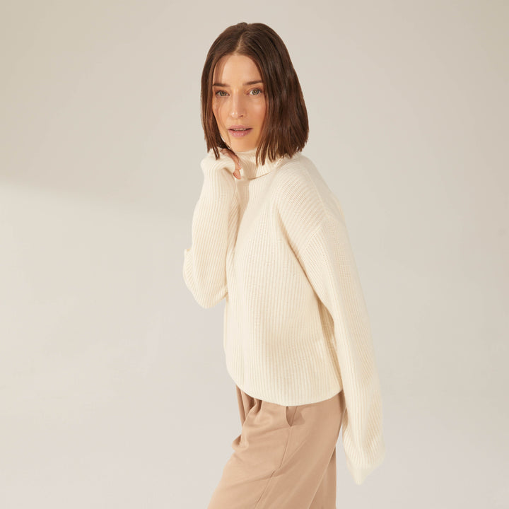 Ellie Chunky Cashmere Turtleneck by Italic