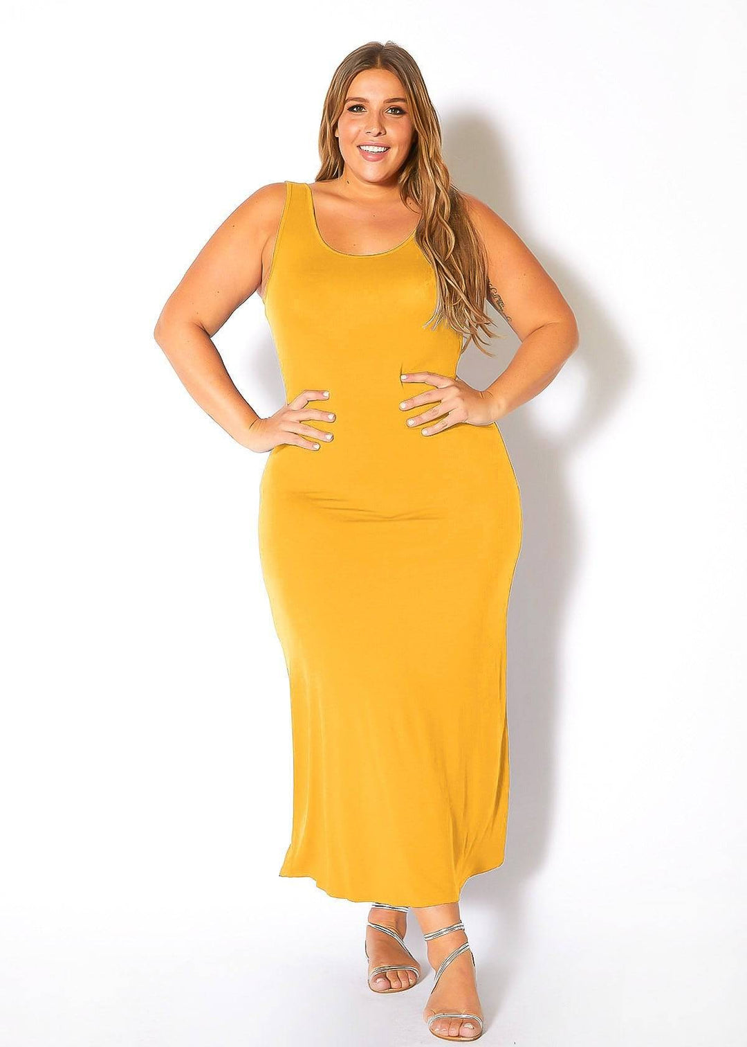 Plus Size Round Neck Sleeveless Maxi Dress