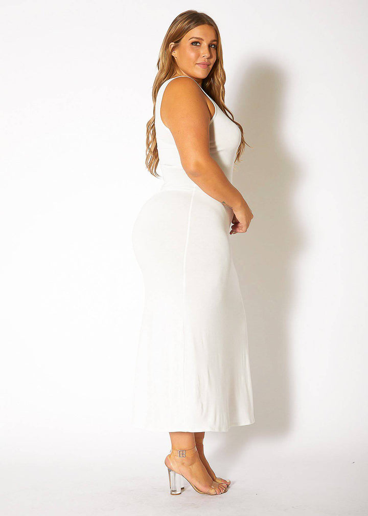 Plus Size Round Neck Sleeveless Maxi Dress