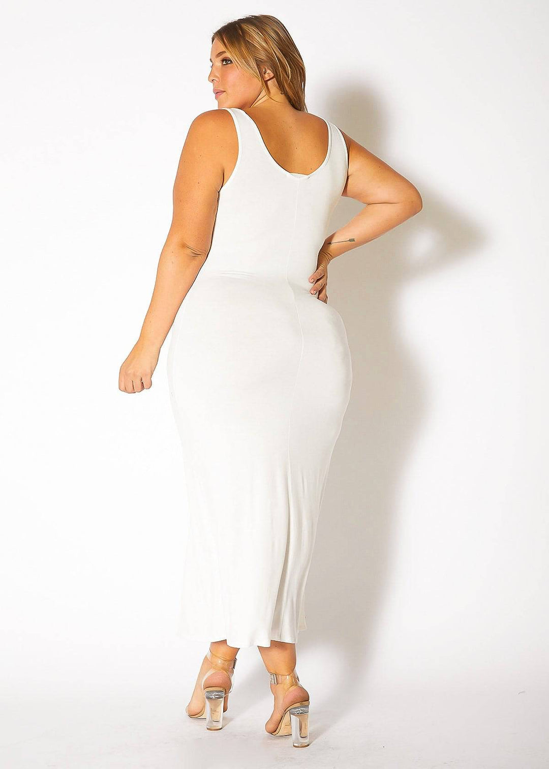 Plus Size Round Neck Sleeveless Maxi Dress