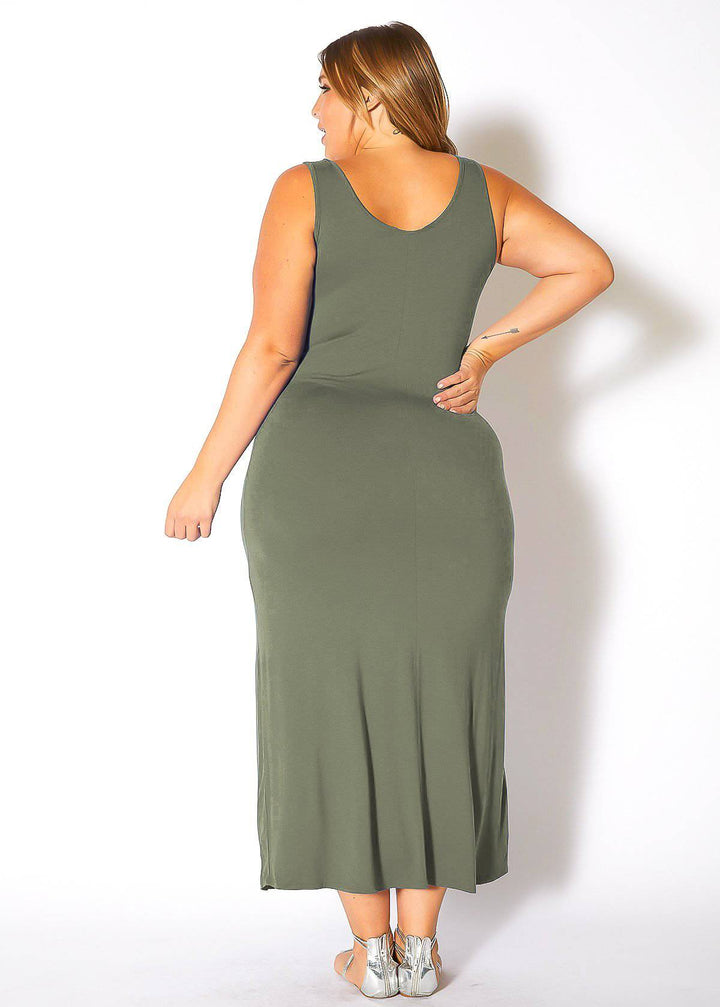 Plus Size Round Neck Sleeveless Maxi Dress