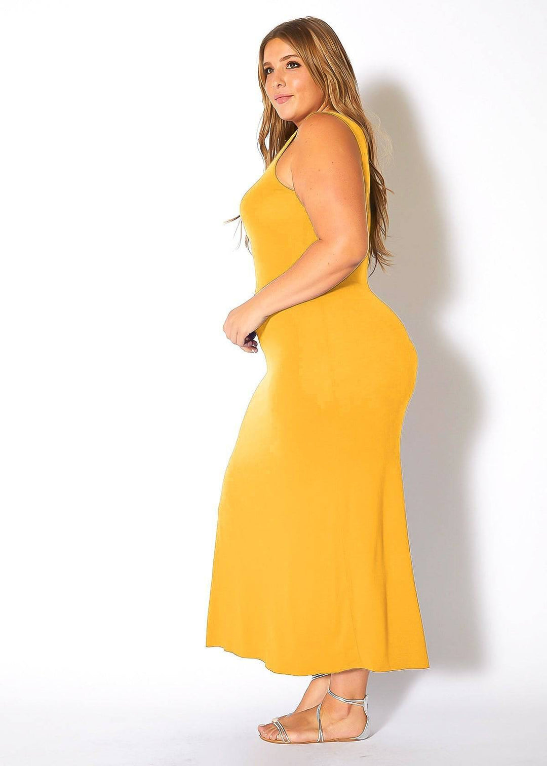 Plus Size Round Neck Sleeveless Maxi Dress