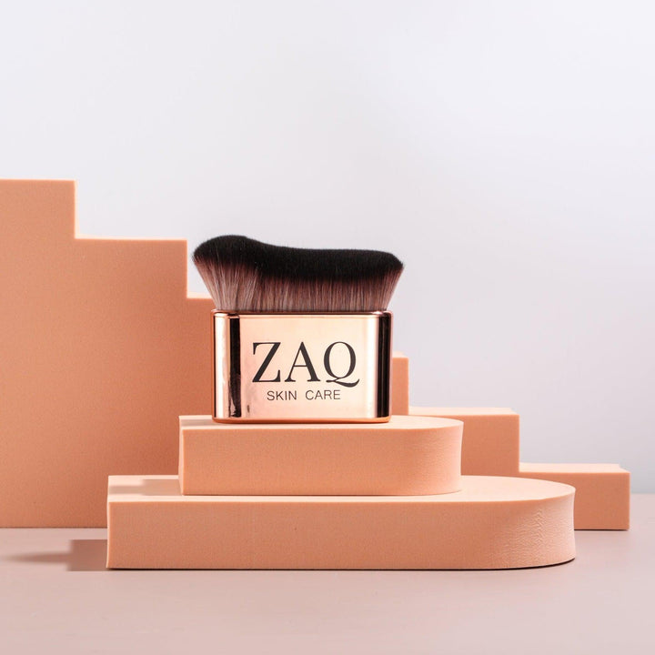 Blending Liquid Foundation Kabuki Brush by ZAQ Skin & Body