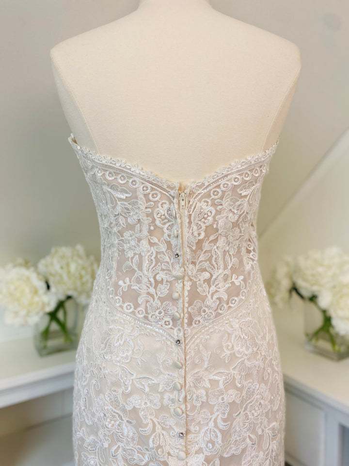 Allure Bridals Style 9516 Size 14