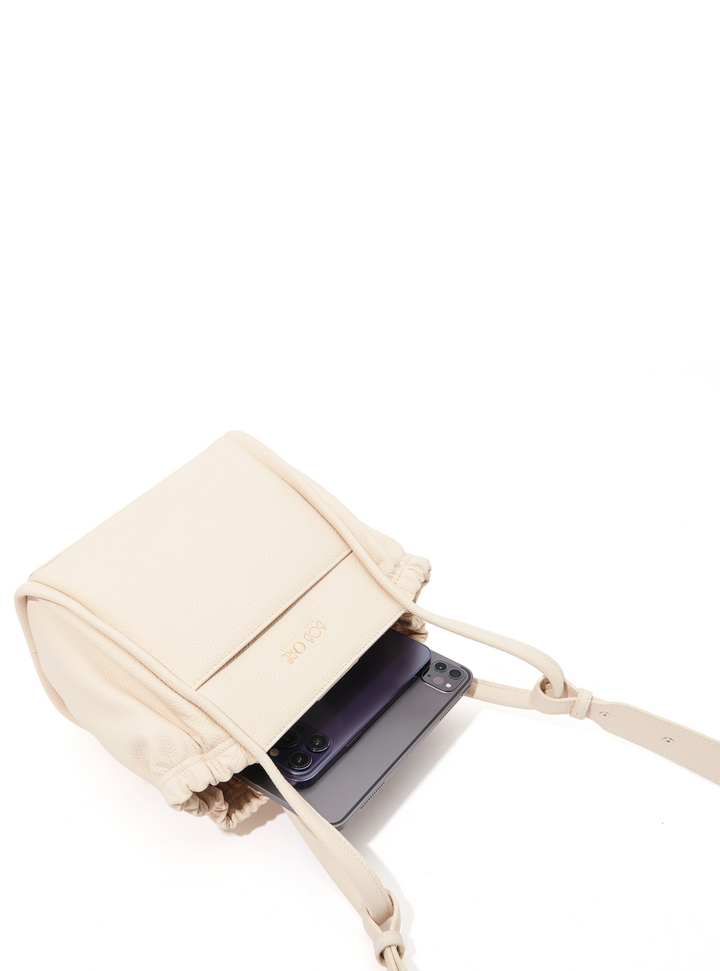 Ami Bag, White by Bob Oré