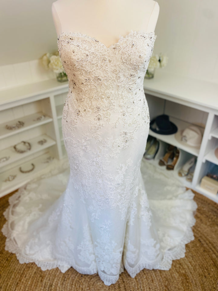 The 'Princia' Wedding Gown Size 20