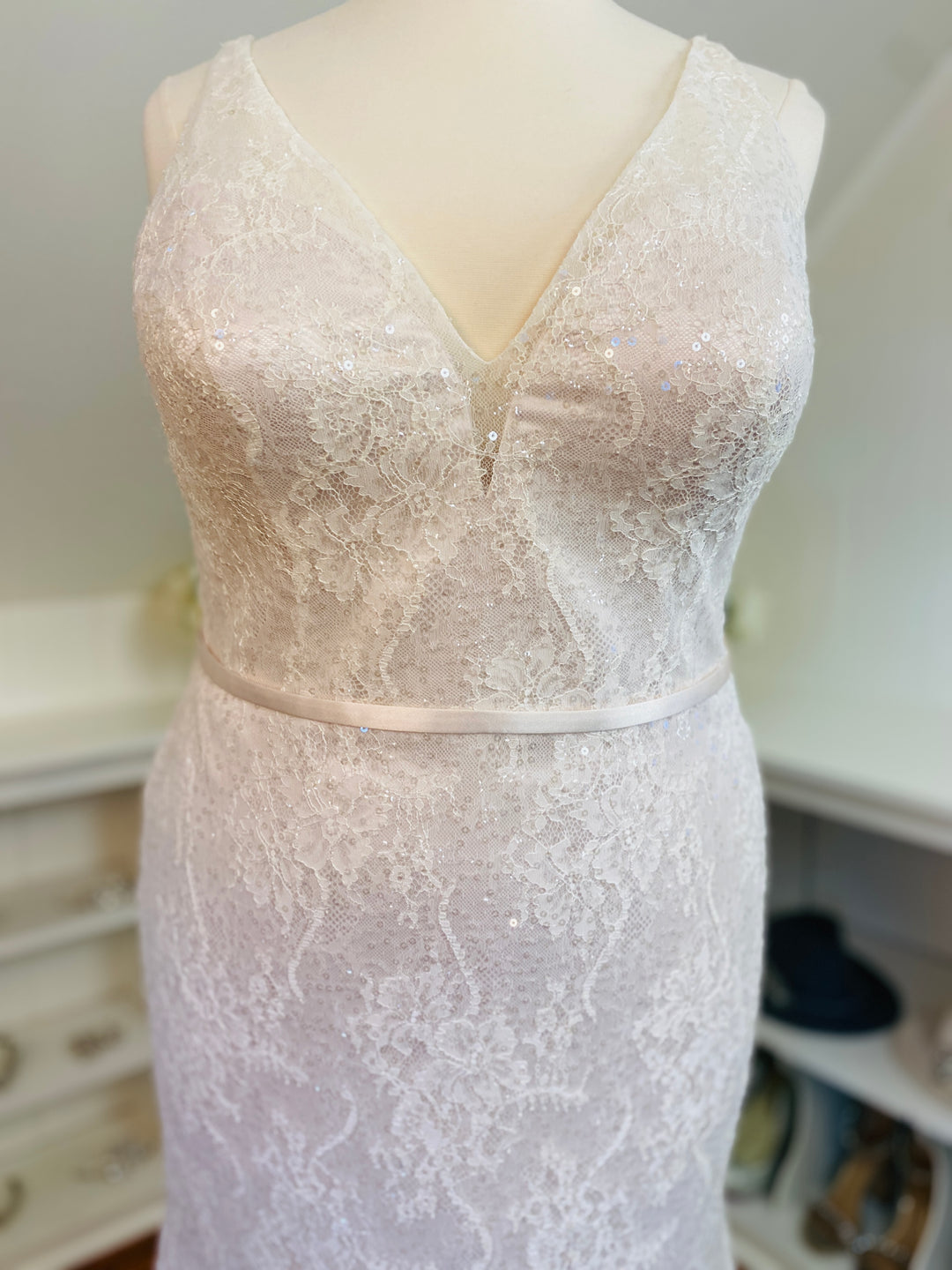 Paloma Blanca Style 4804 Size 20