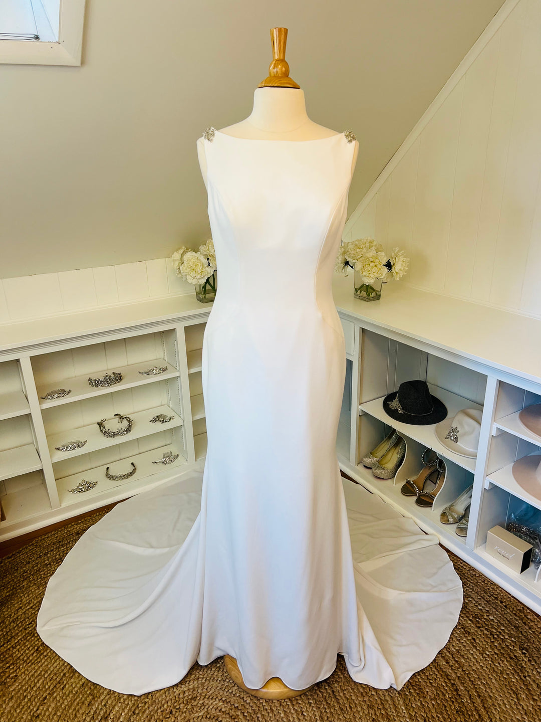 Pronovias Tatiana Gown Size 12 Pomp and Port