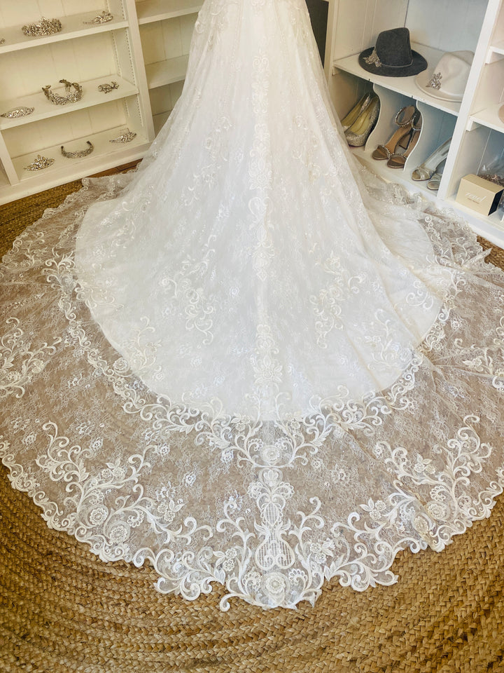 Maggie Sottero 'Whitney' Gown Size 14