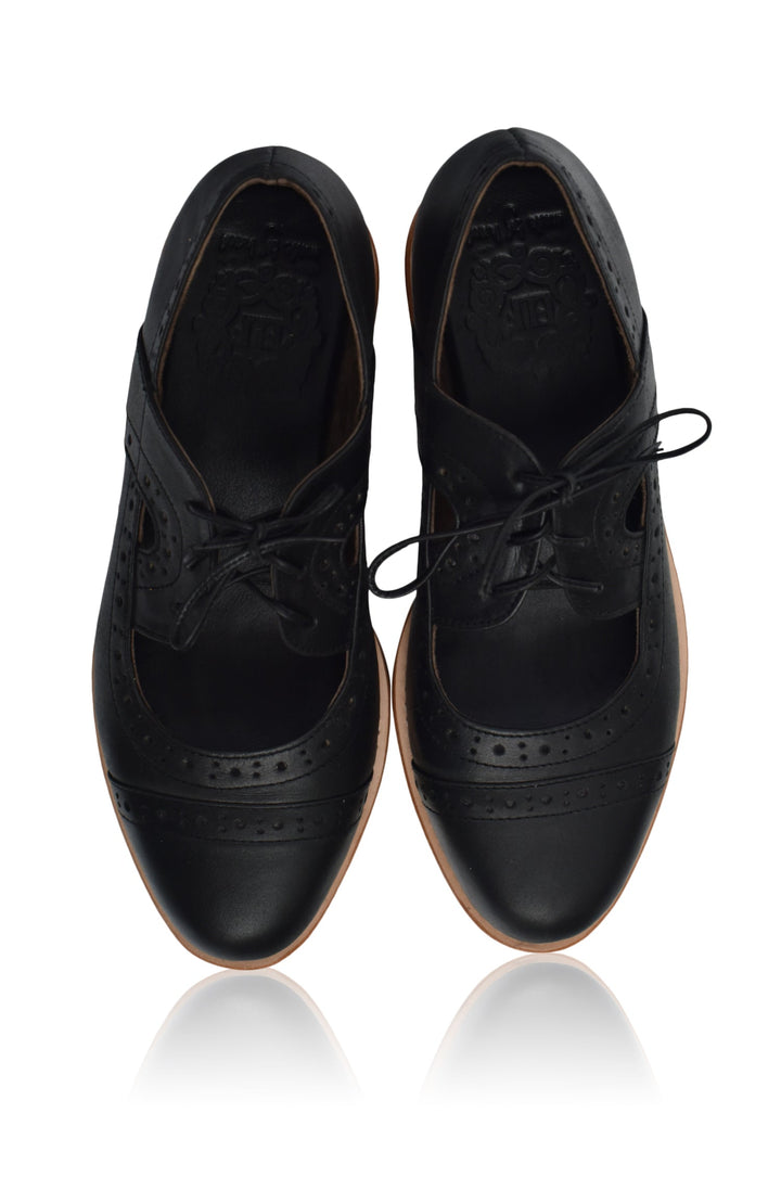 Scandinavia Leather Oxfords by ELF