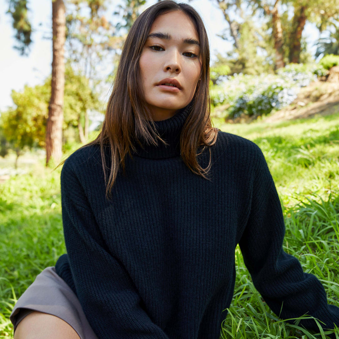 Ellie Chunky Cashmere Turtleneck by Italic