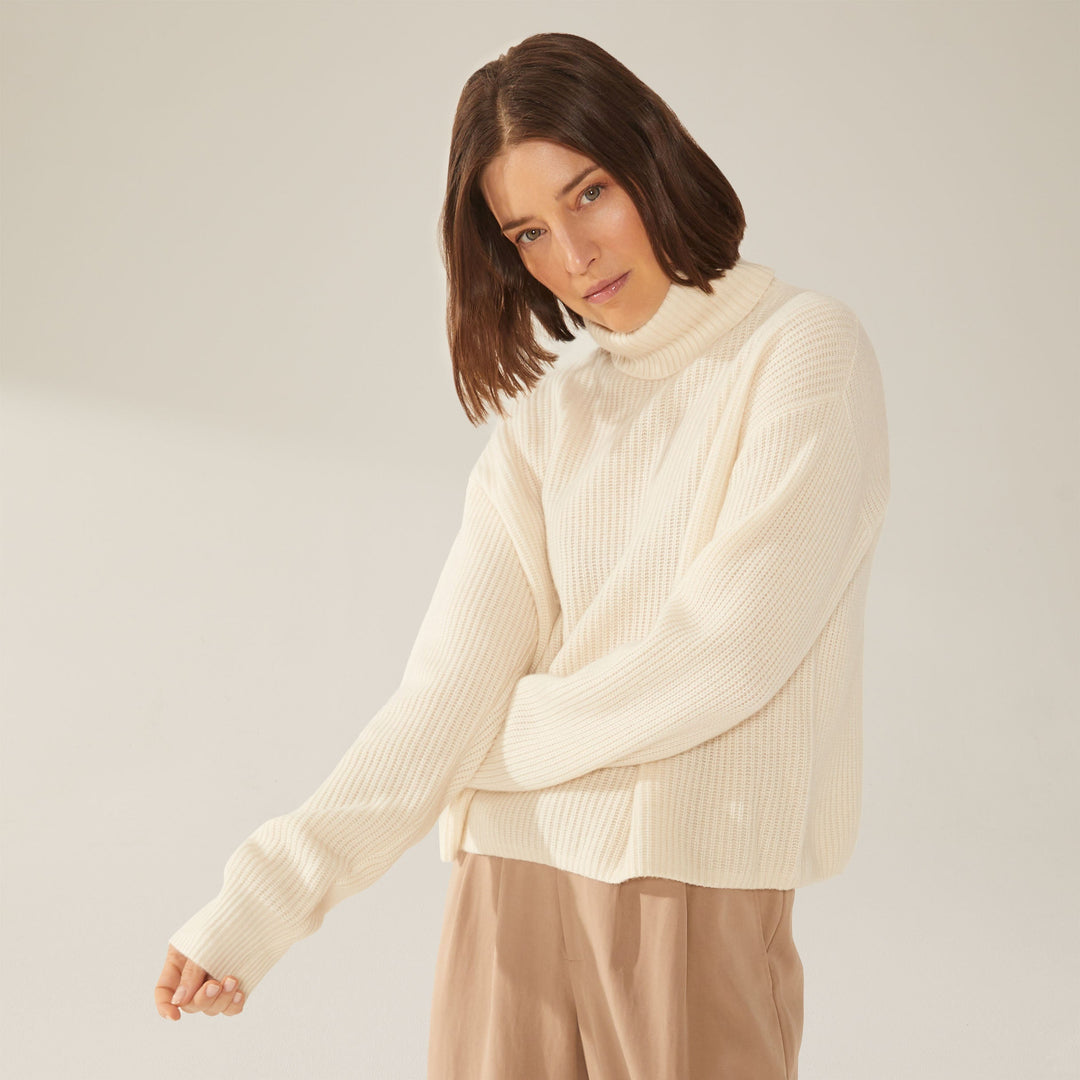 Ellie Chunky Cashmere Turtleneck by Italic