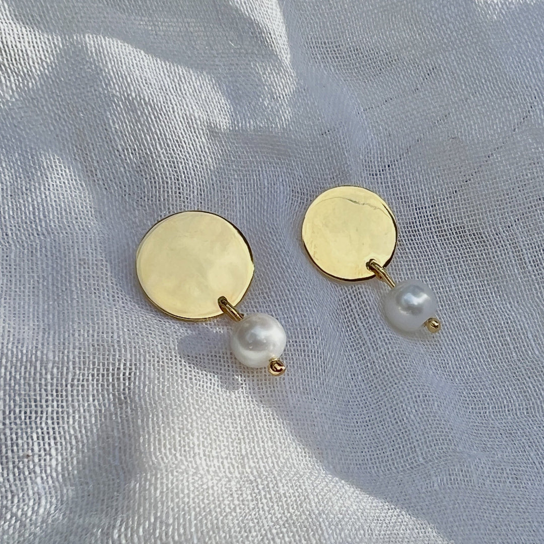 Freshwater Pearl Disc Earrings by SLATE + SALT