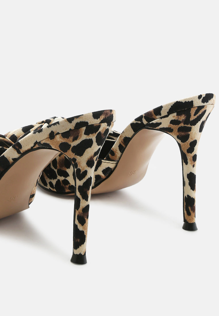 Joelle Pump by London Rag