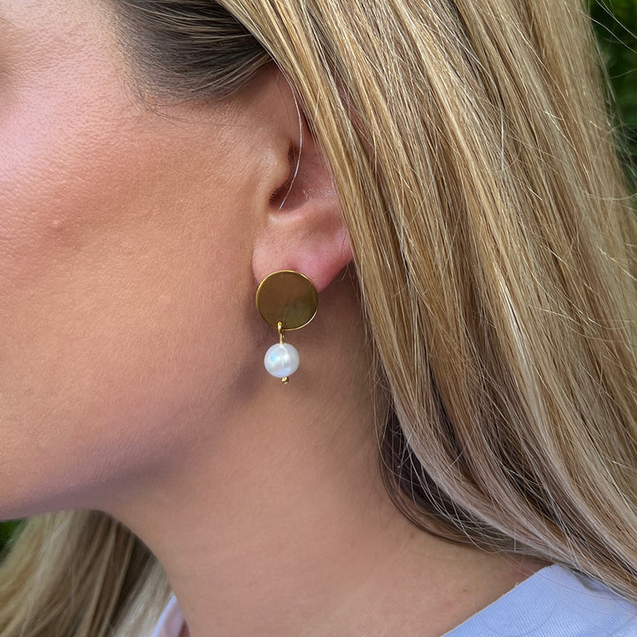 Freshwater Pearl Disc Earrings by SLATE + SALT