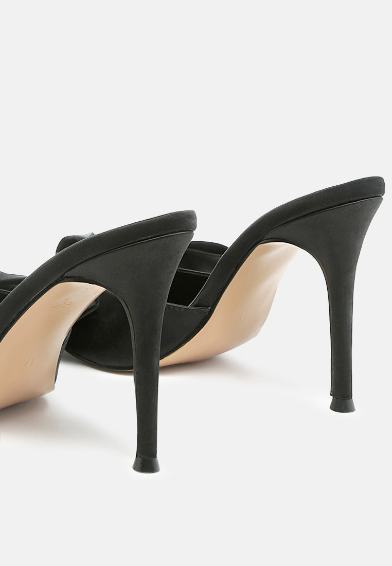 Sidonie Pump by London Rag