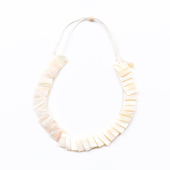 White Mother of Pearl Necklace Playa | LIKHÂ by LIKHÂ