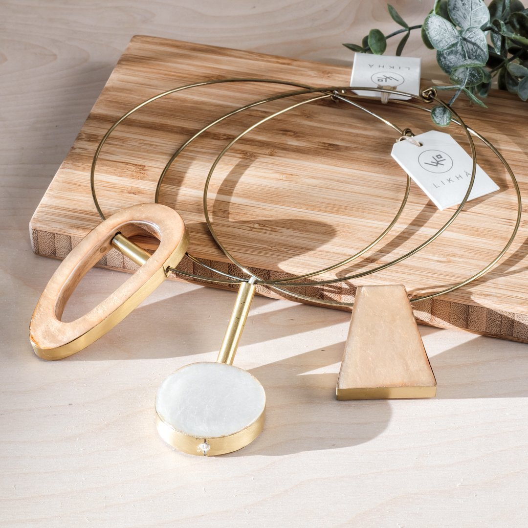 White Statement Necklace - Handmade Choker Pendula | LIKHÂ by LIKHÂ